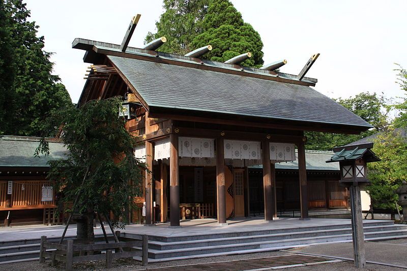 File:Imizu-jinja haiden.JPG