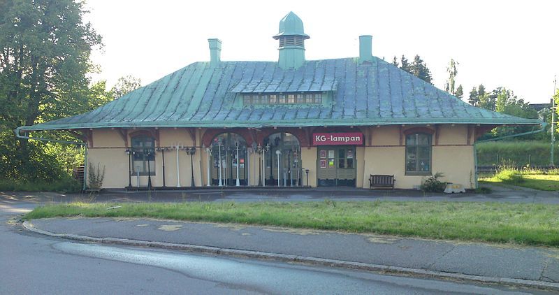 File:Malmslätts station.JPG