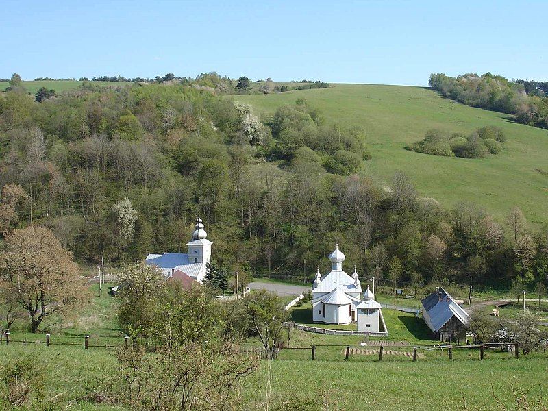 File:Palota churches.jpg