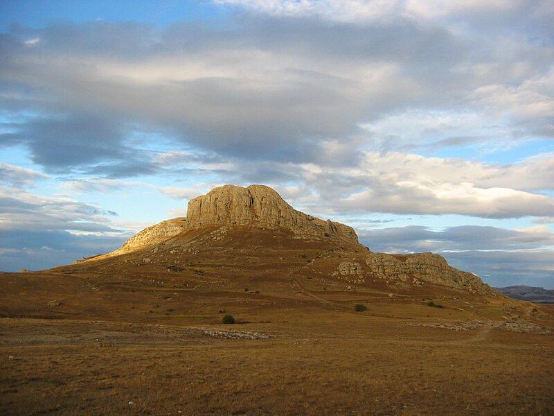 File:PeñaAmaya004.JPG