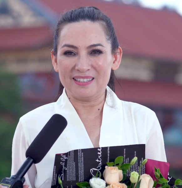 File:Phi Nhung (cropped).png