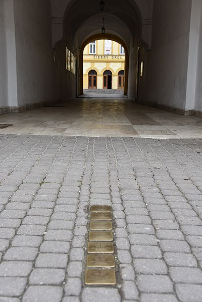 File:Stolpersteine in Prešov.JPG