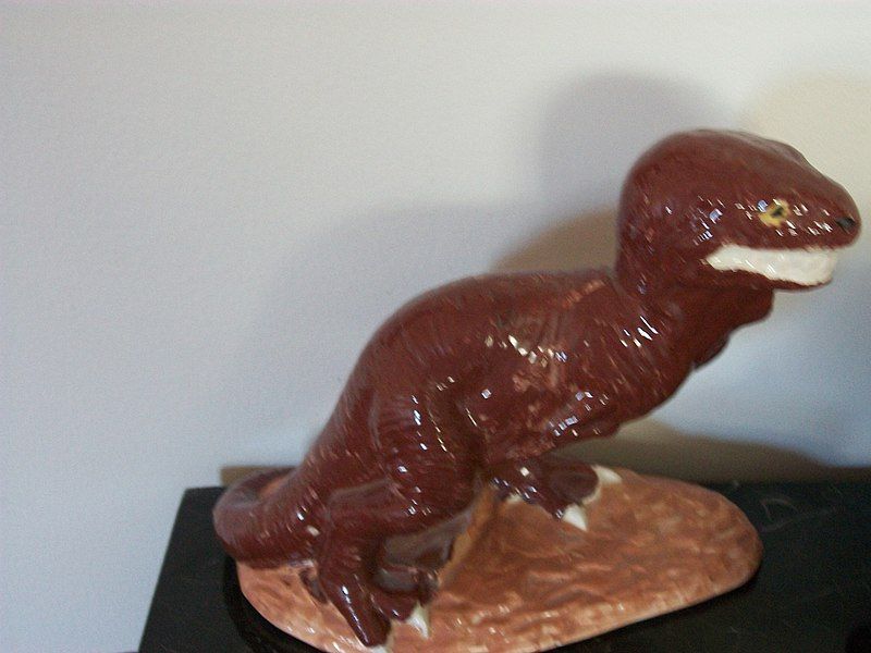 File:Tyrannosaurus sculpture.jpg