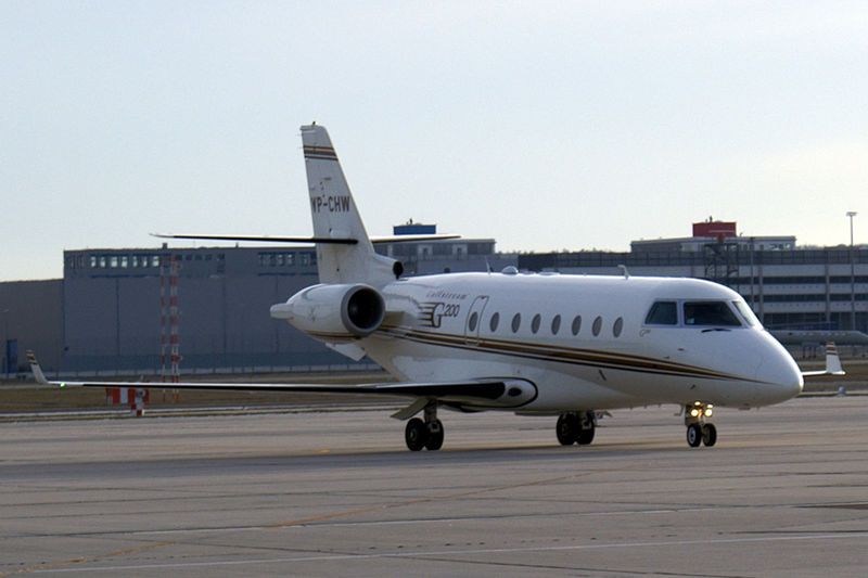 File:WW G200 VP-CHW.jpg