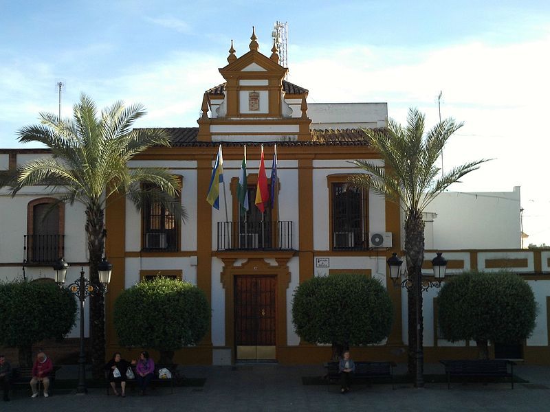 File:Ayuntamiento de Gines.jpg