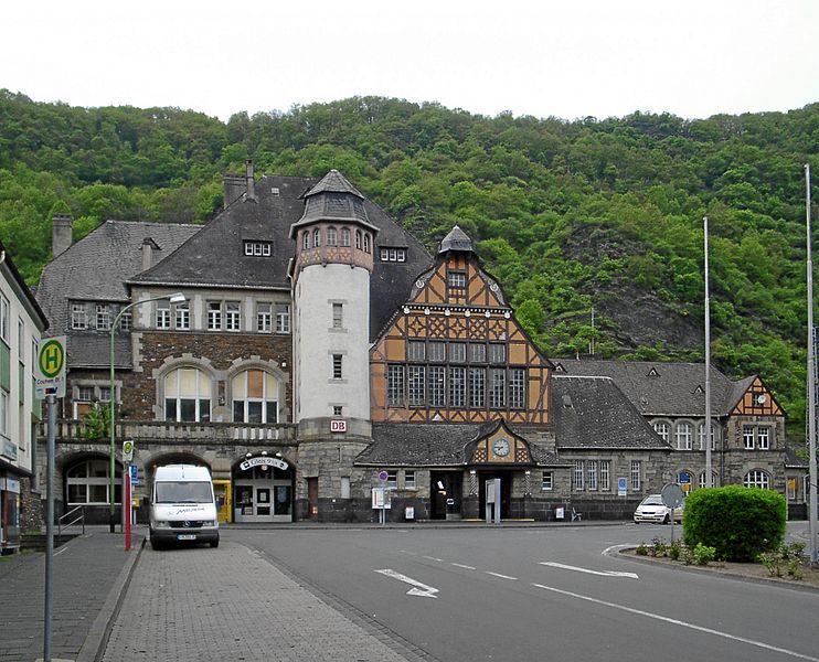 File:Bahnhof Cochem.jpg