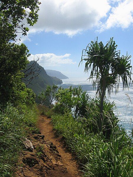 File:Kalalau Trail 2004-08-22.JPG