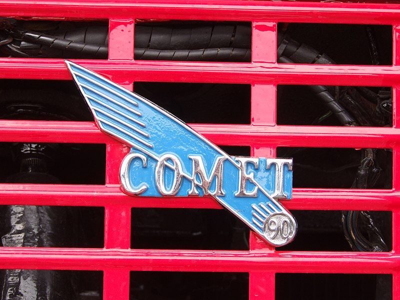 File:Leyland Comet badge.jpg