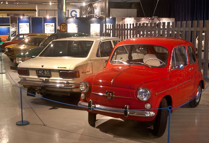 File:Mobilia Car Museum.jpg