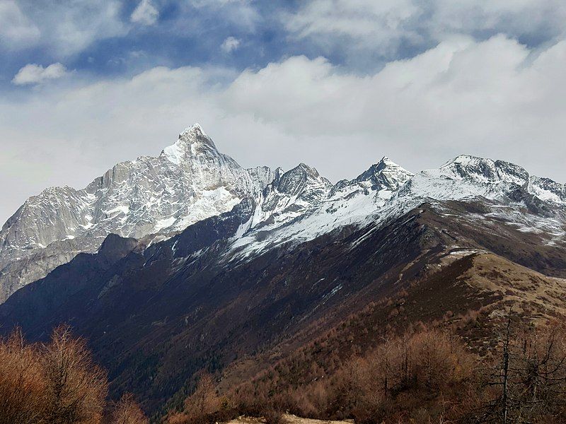 File:Mount Siguniang 2.jpg