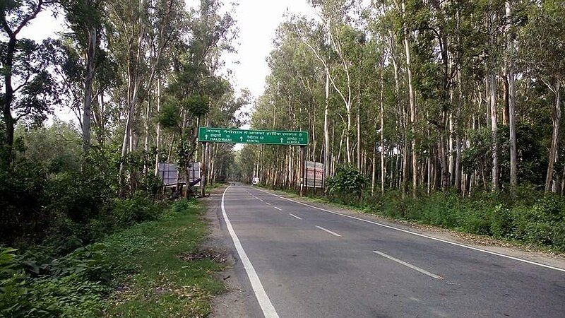 File:Rampur Road.jpg