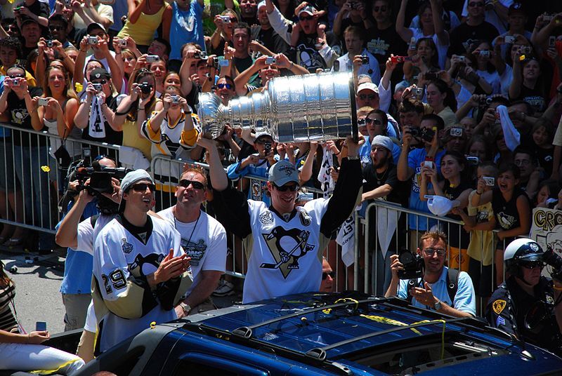 File:SidCrosby-Fleury-Cup-2009Parade.jpg