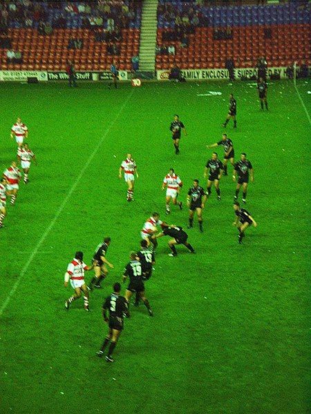 File:St Helens 2001.jpg