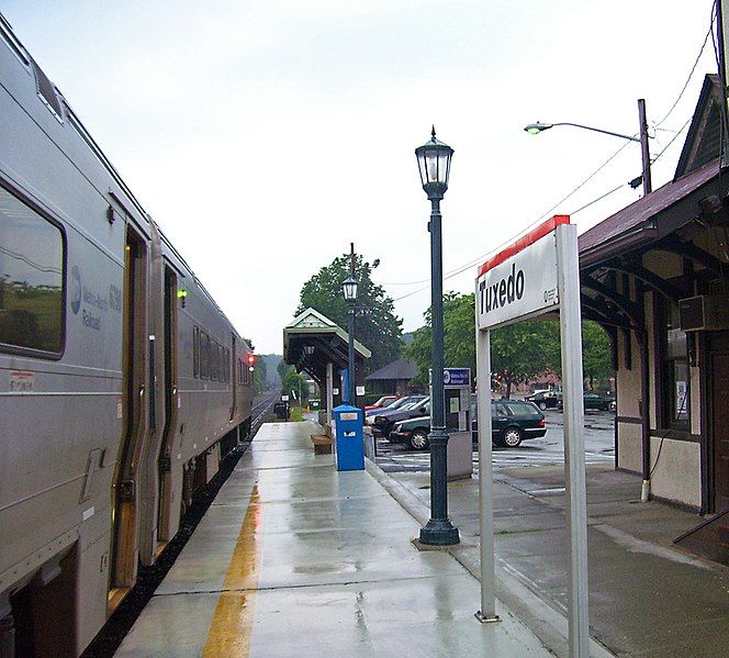 File:Tuxedo train station.jpg