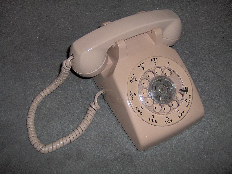 File:WE500dialphone.jpg