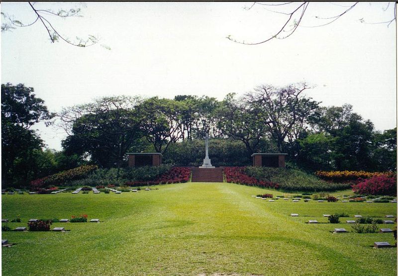 File:WW2 Cemetery Moinamoti.jpg