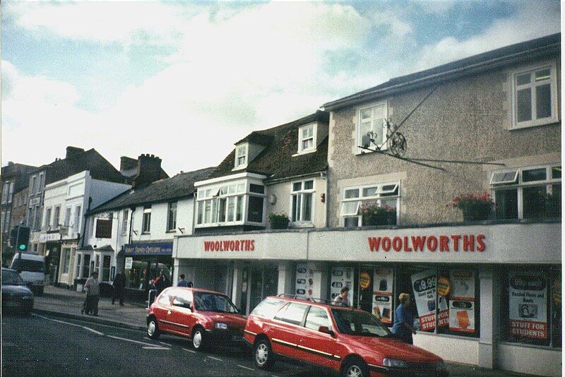 File:Woolies in Thame.jpg