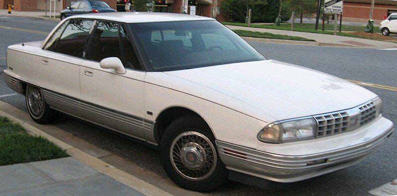 File:91-96 Oldsmobile Ninety-Eight.jpg