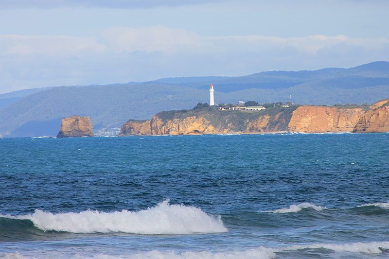 File:Aireys Inlet Lighthouse.jpg