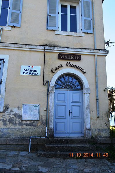 File:Arro Mairie.JPG