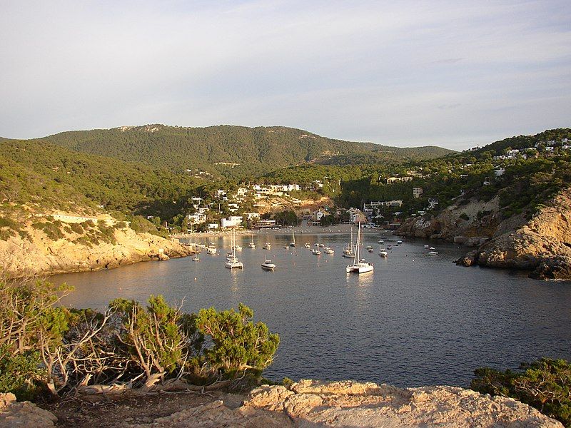 File:Cala Vadella Front.JPG