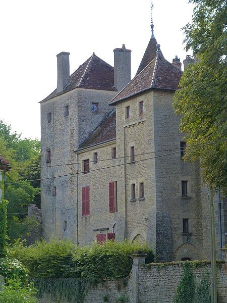 File:Chateau de Joncy.JPG