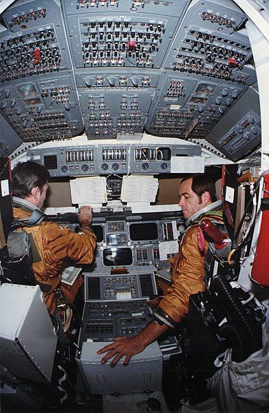 File:Columbia STS-1 training.jpg