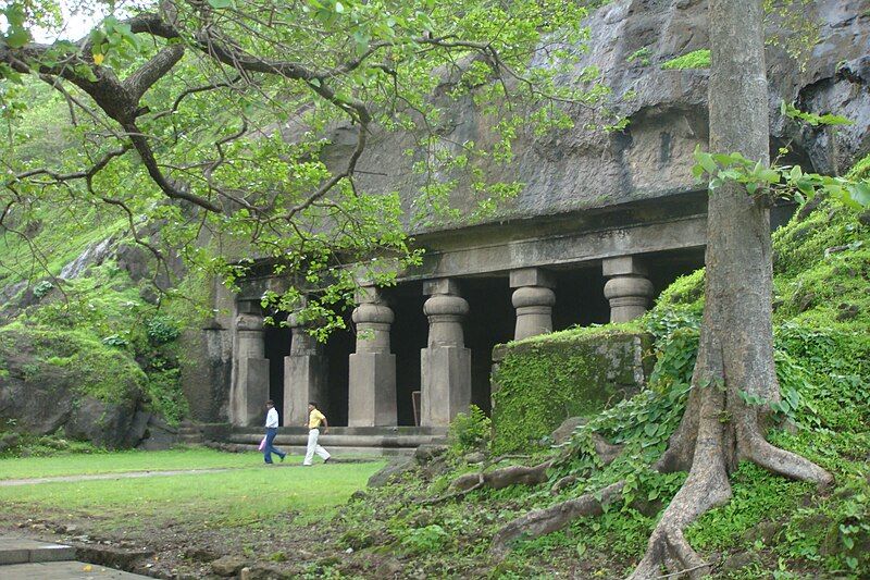 File:Elephanta caves3.jpg