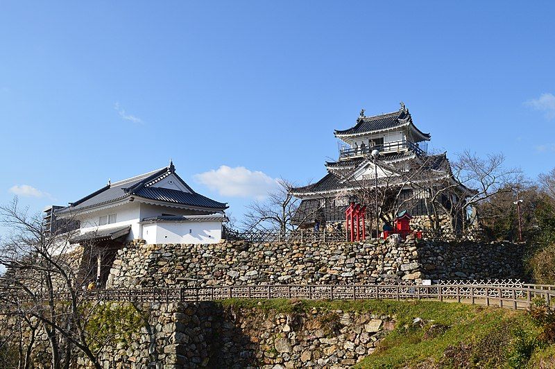 File:Hamamatsu Castle, enkei-3.jpg