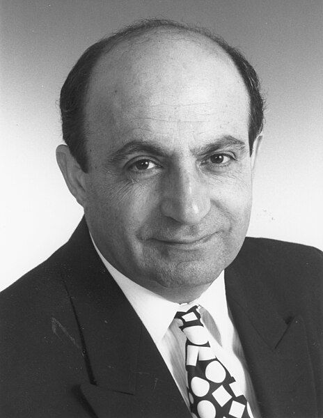 File:Isaac Elishakoff.jpg