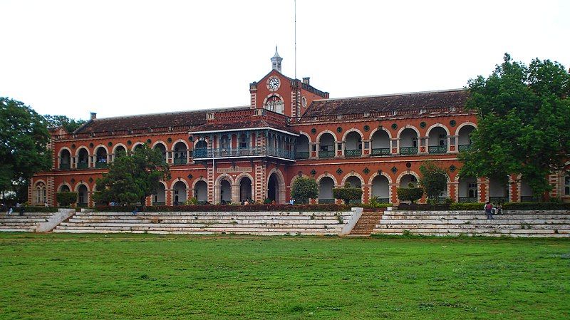 File:Karnatak college (cropped).jpg