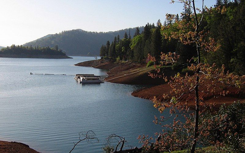 File:Lake shasta.triddle.jpg