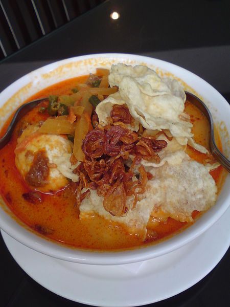 File:Lontong Sayur emping.jpg