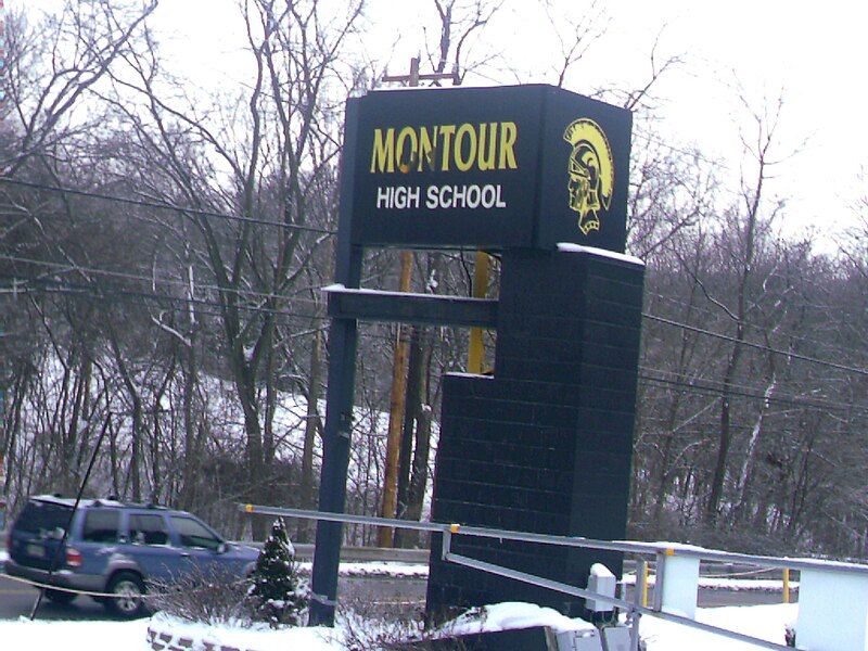 File:Montourhighschool.jpg