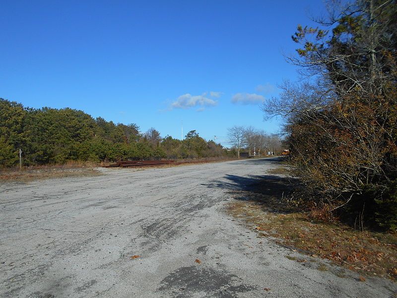 File:Quogue Station.jpg