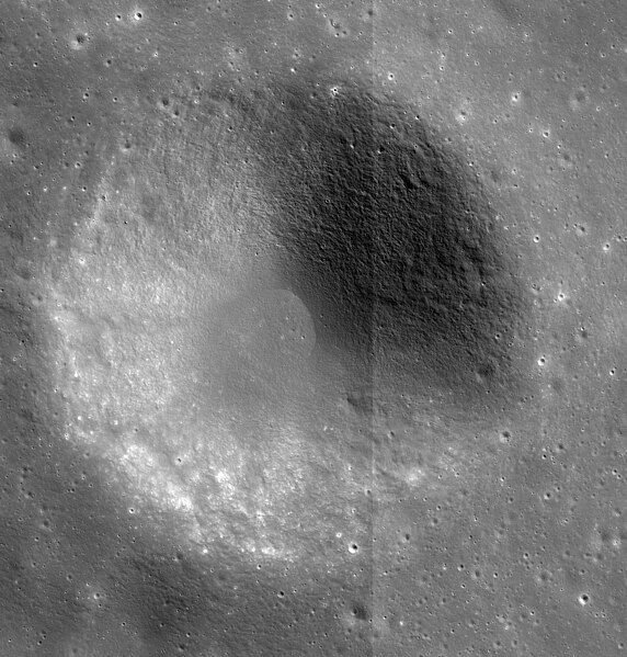 File:Tianjin crater M128121241LRC.jpg