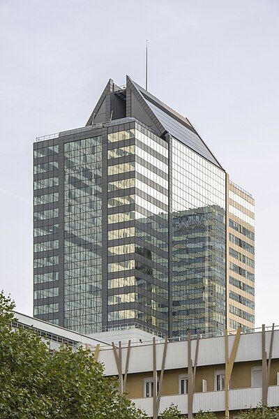 File:Tour Europlaza.jpg