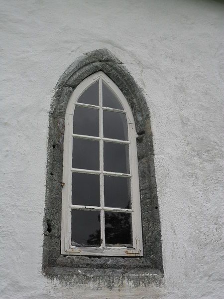 File:Ænes kirke, vindusdetalj.jpg