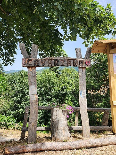 File:Cavarzano sign.jpg