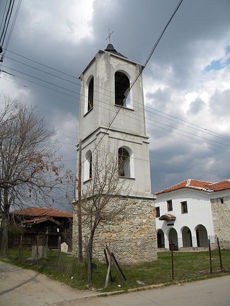 File:ChurchBrezovo.JPG