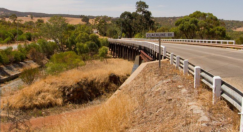 File:Clackline gnangarra-1 (cropped).jpg