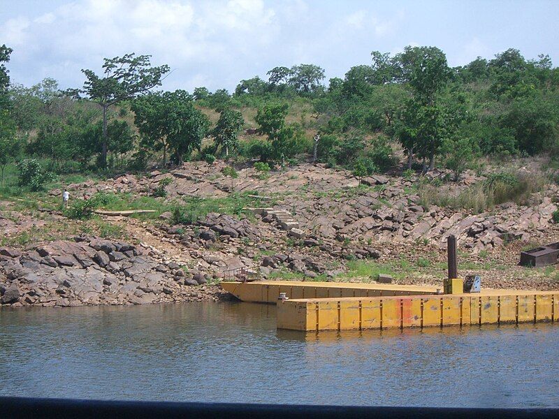 File:Dodi Island Pier.jpg