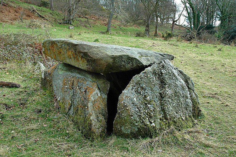 File:Haylie Cairn.JPG