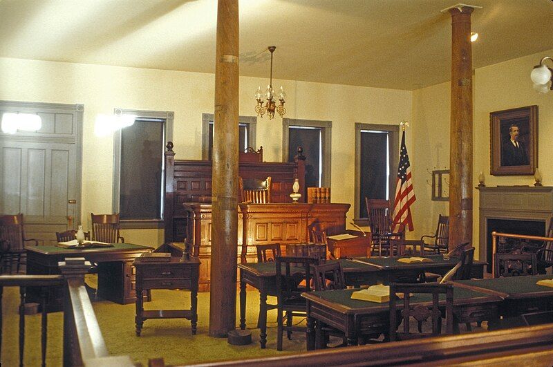 File:JUDGE PARKER'S COURTROOM.jpg