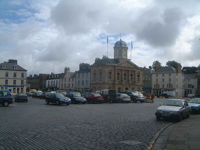 File:Kelso town centre.jpg