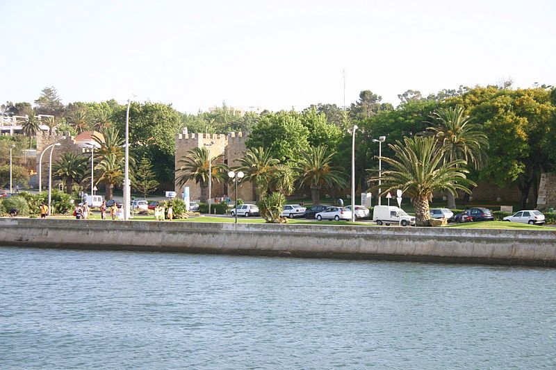 File:Lagos - Muralhas.JPG