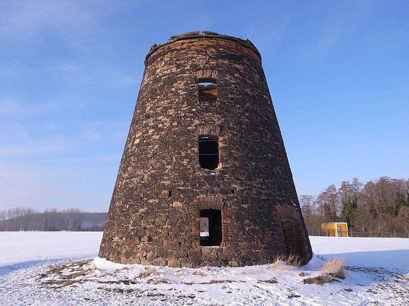 File:Maasdorf Windmühle.jpg