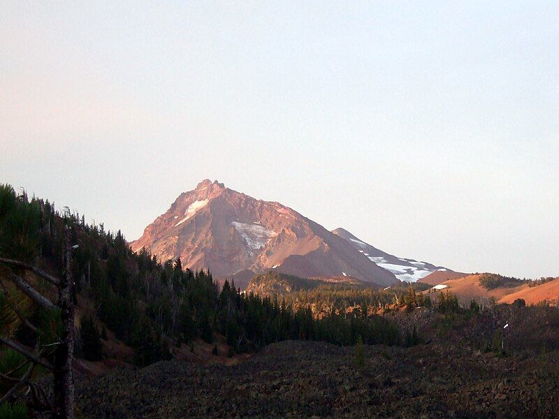 File:North Sister.JPG