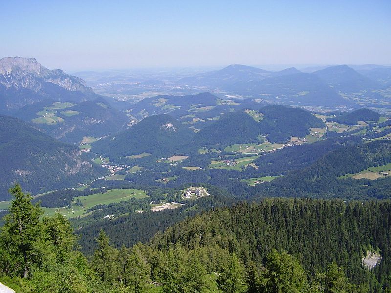 File:Panorama Kehlsteinstraße1.jpg