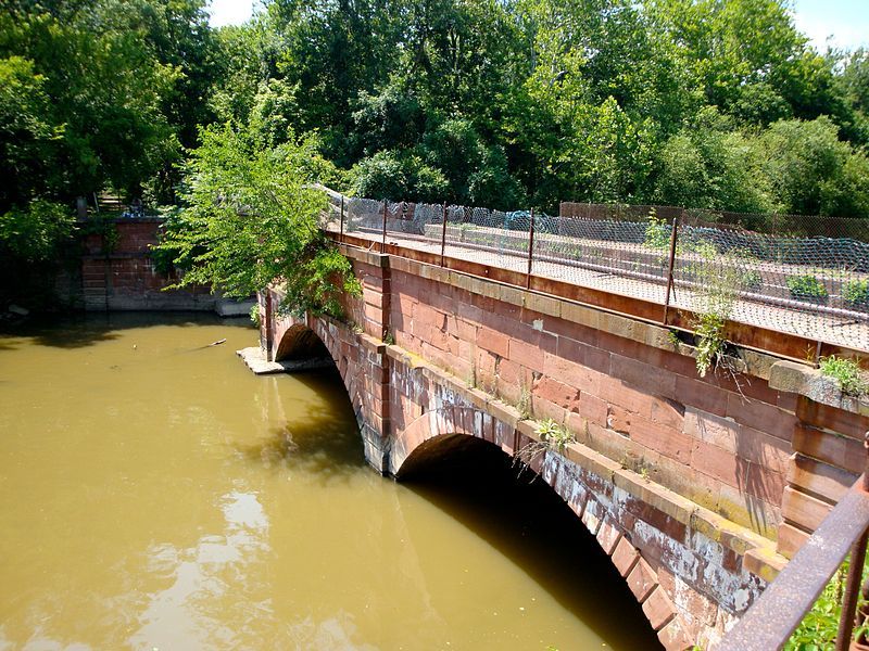 File:Seneca Aqueduct.jpg